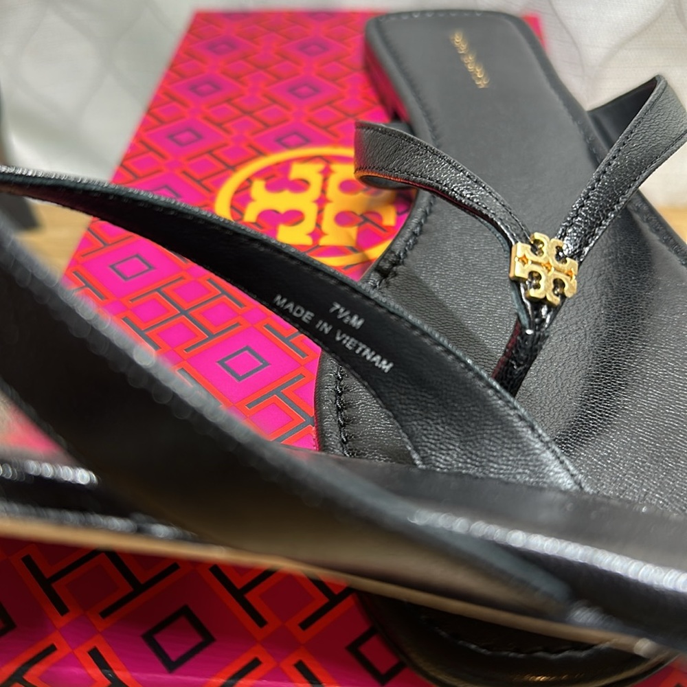 Brand New Tory Brunch Sandals, Classic Flip Flop Goat Leather a perfect Black. - Picture 5 of 5
